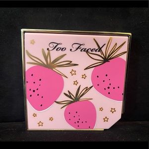 Too Faced Fruit Cocktail Blush Duo in Strobeberry
